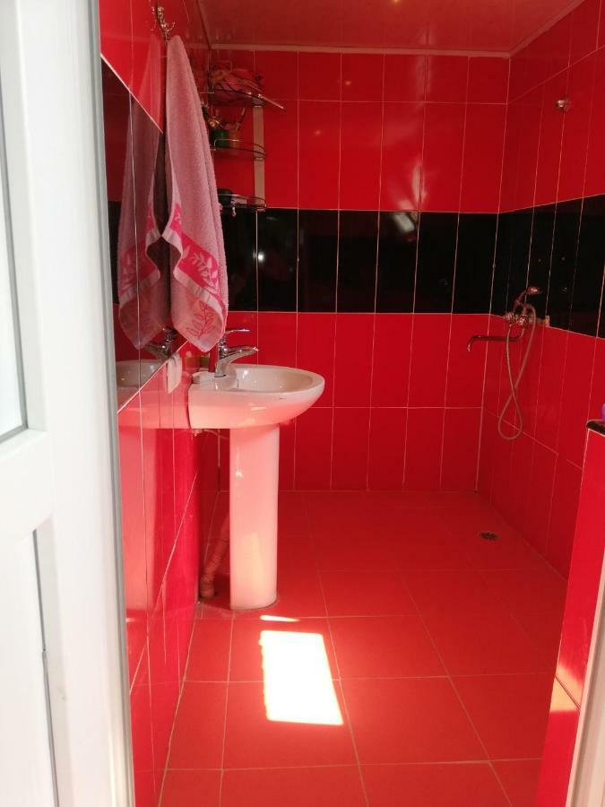 Udabno Naili Hotel Екстериор снимка